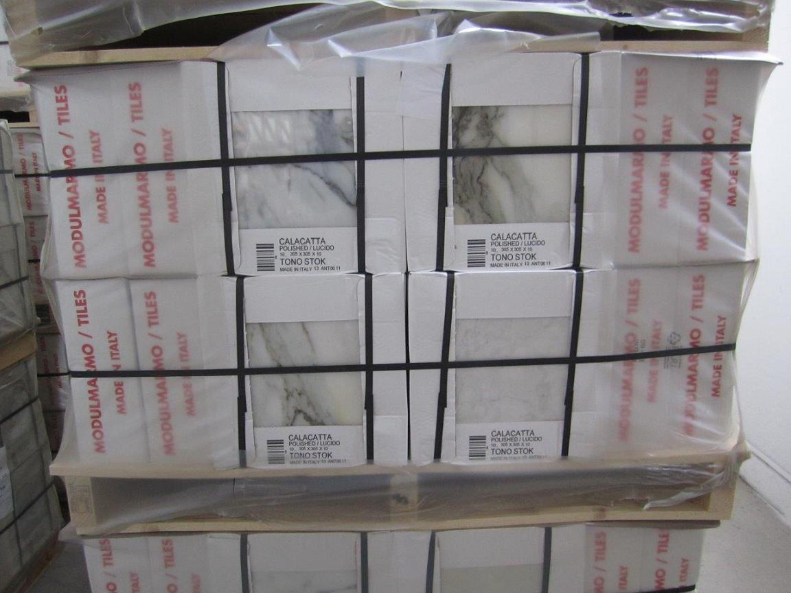Tiles Calacatta Oro Stock 12 x 12"